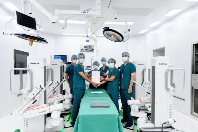 Sử dụng robot triệu đô vào phẫu thuật, Vinmec Đà Nẵng lập chuẩn mới cho y học miền Trung