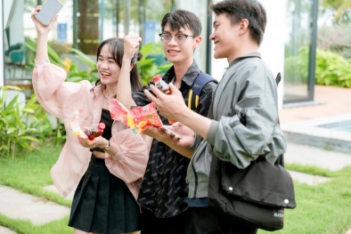 Nhiều người tiêu dùng duy trì thói quen xé nhãn sau khi mua nước giải khát
