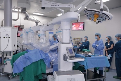 Liên tiếp nhiều ca ung thư đại tràng được phẫu thuật thành công bằng robot tại Vinmec Cần Thơ