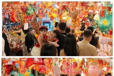 Hàng hóa trước thềm Trung thu: Rực rỡ sắc màu, phố phường thêm nhộn nhịp