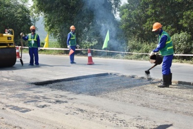 TCVN 14661:2026 về tổ chức giao thông và phòng hộ khi thi công đường đang khai thác