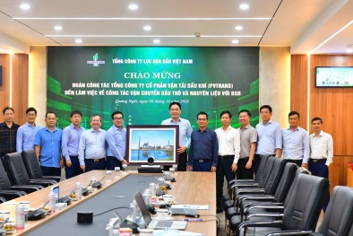 BSR và PVTrans tăng cường hợp tác trong vận chuyển dầu thô và nguyên liệu