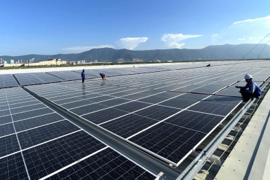 VinEnergo vận hành hệ thống điện mặt trời mái nhà kết hợp pin lưu trữ năng lượng tại Hà Tĩnh