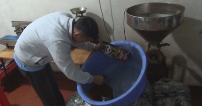 Choáng váng đường dây cà phê giả: Trong 1 tấn chỉ có 1-5 kg cà phê thật