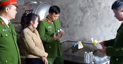 Nghệ An: Triệt phá xưởng sản xuất hơn 60.000 lít giấm giả từ axit công nghiệp và nước lã
