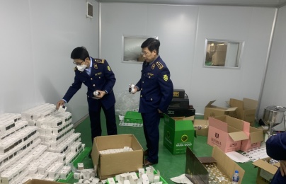 Thái Nguyên: Phát hiện cơ sở sản xuất kem 'trộn' siêu khủng