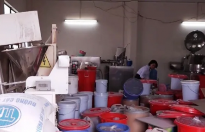 Kinh hoàng cảnh sản xuất hàng tấn thực phẩm chức năng bằng 'công nghệ xô chậu'