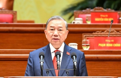 Vững bước dưới cờ Đảng