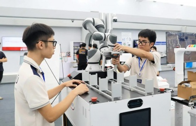 Tìm lực đẩy mới cho tăng trưởng bền vững