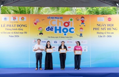 Vinamilk cùng trẻ em tận hưởng ngày hội mùa hè tại Phú Mỹ Hưng