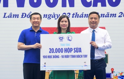 50 năm Vinamilk: Bền bỉ chăm sóc nền tảng cho thế hệ Việt Nam tương lai