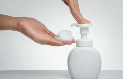 Đình chỉ lưu hành, thu hồi toàn quốc dung dịch vệ sinh phụ nữ Rolux AF giả mạo