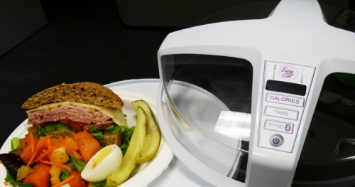 Máy đo lượng calo có trong thực phẩm ra đời