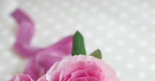 Cách làm hoa hồng giấy đơn giản đẹp như thật