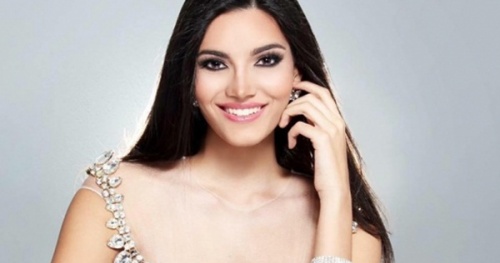 c-n-c-nh-nhan-s-c-t-n-hoa-h-u-th-gi-i-stephanie-del-valle-diaz