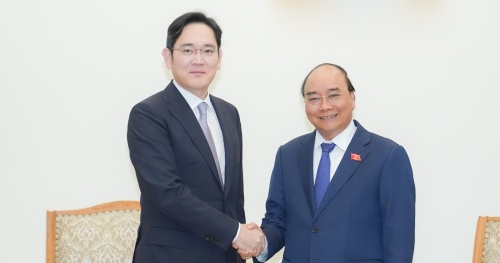The Prime Minister suggested Samsung invest in semiconductors in Vietnam