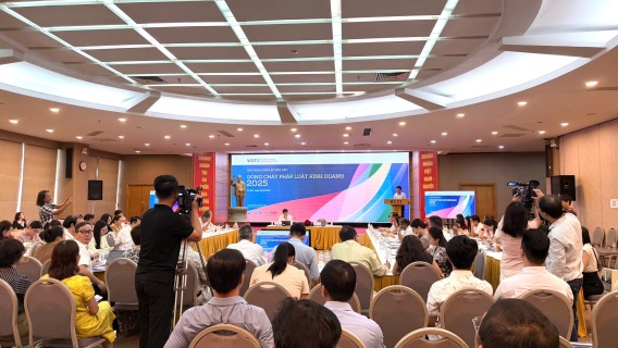 Hoàn thiện thể chế, khơi thông nguồn lực phát triển